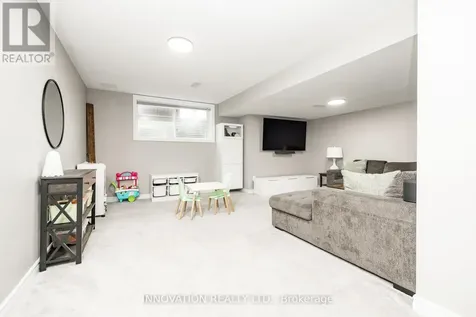 218 Akerson Road Ottawa ON K2M 0H7