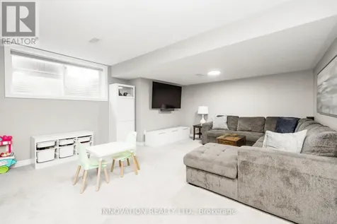 218 Akerson Road Ottawa ON K2M 0H7