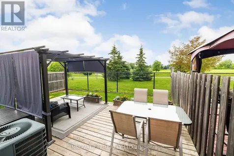 218 Akerson Road Ottawa ON K2M 0H7