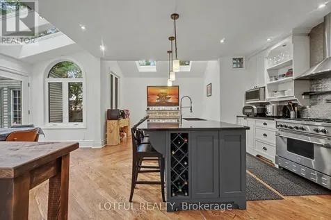 518 Hilson Avenue Ottawa ON K1Z 6C8