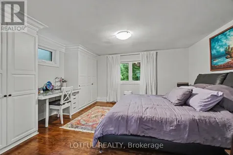 518 Hilson Avenue Ottawa ON K1Z 6C8