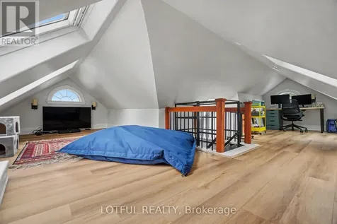 518 Hilson Avenue Ottawa ON K1Z 6C8