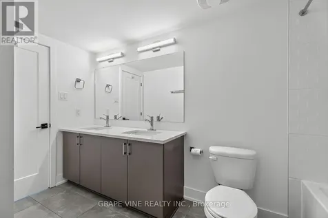 581 Takamose Private Ottawa ON K1K 4Z4