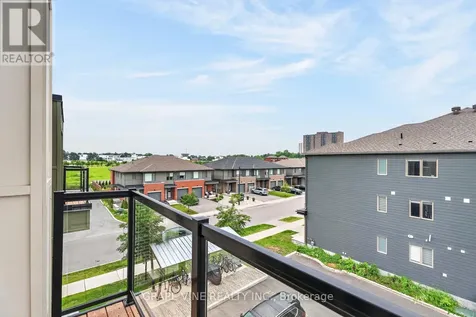 581 Takamose Private Ottawa ON K1K 4Z4