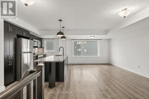 581 Takamose Private Ottawa ON K1K 4Z4