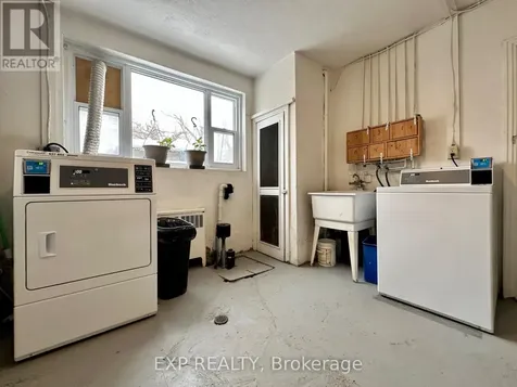 839 Kirkwood Avenue Ottawa ON K1Z 5Y1