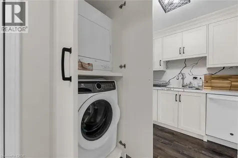 1225 North Shore Boulevard East Burlington ON L7S 1Z6