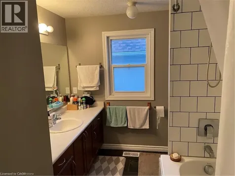 470 Trembling Aspen Avenue Waterloo ON N2T 2T4
