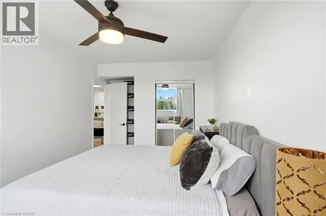 15 Nicklaus Drive Hamilton ON L8K 5J5