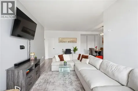 15 Nicklaus Drive Hamilton ON L8K 5J5