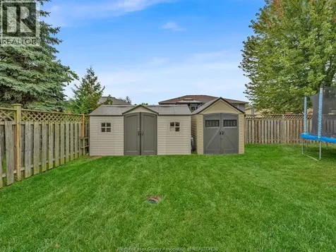 9 Lyle Street Cottam ON N0R 1B0