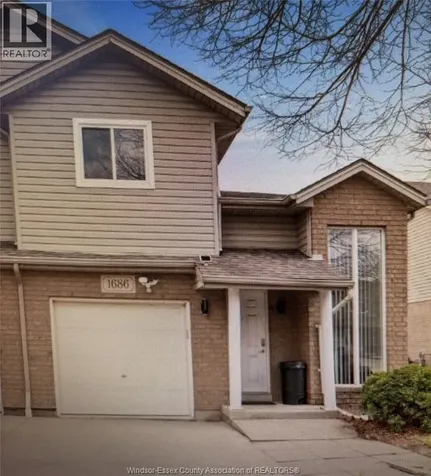 1686 Fieldcrest Tecumseh ON N8N 4Z8