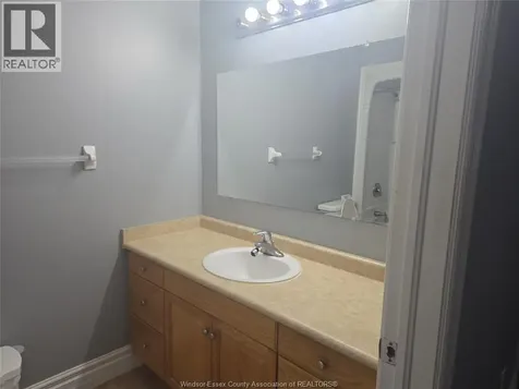 1509 Meridian Street Windsor ON N9G 3E5