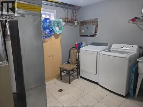 1509 Meridian Street Windsor ON N9G 3E5