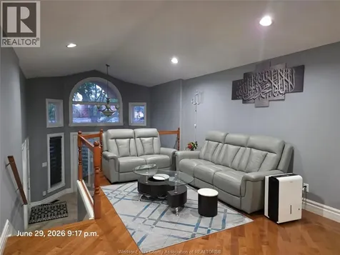 1509 Meridian Street Windsor ON N9G 3E5