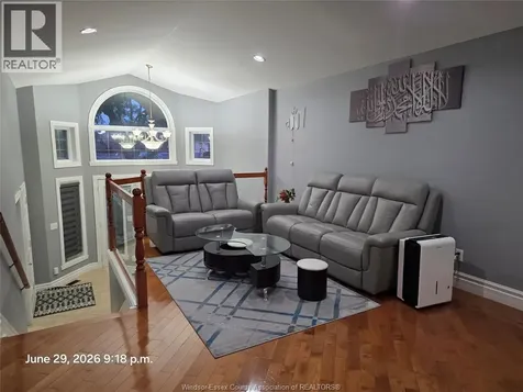 1509 Meridian Street Windsor ON N9G 3E5