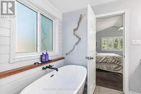 2 Alexandra Lane Wasaga Beach ON L9Z 1N5