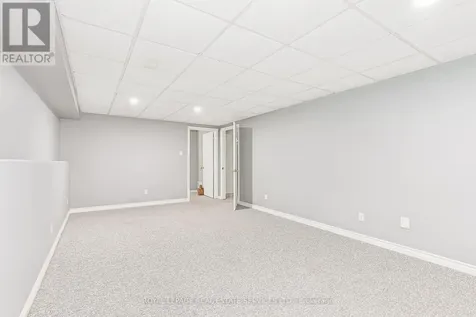 2 Alexandra Lane Wasaga Beach ON L9Z 1N5