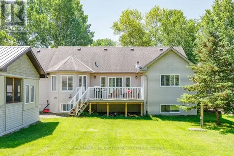 2 Alexandra Lane Wasaga Beach ON L9Z 1N5