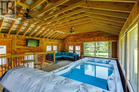 2 Alexandra Lane Wasaga Beach ON L9Z 1N5