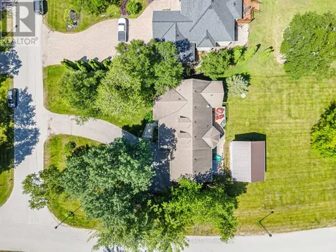 2 Alexandra Lane Wasaga Beach ON L9Z 1N5