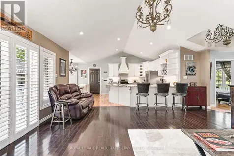 2 Alexandra Lane Wasaga Beach ON L9Z 1N5