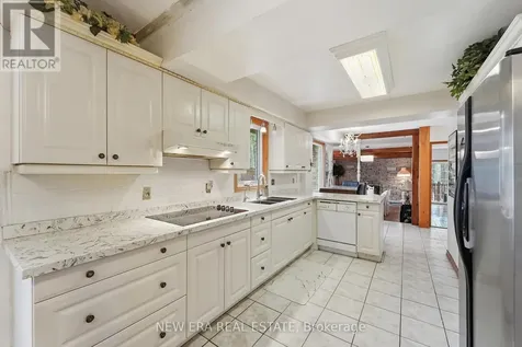 645 Hatton Avenue Selwyn ON K0L 1H0