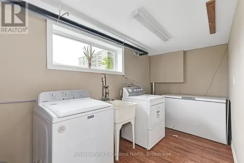 594 Oak Street Collingwood ON L9Y 2Z1