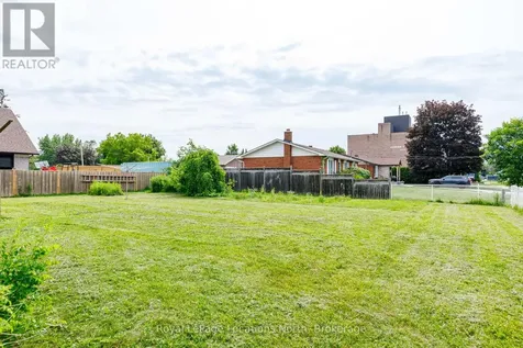 594 Oak Street Collingwood ON L9Y 2Z1
