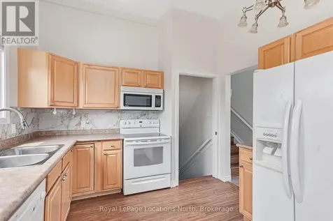 594 Oak Street Collingwood ON L9Y 2Z1