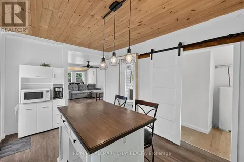 8 Myrtle Avenue Oro-medonte ON L0L 1T0