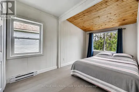 8 Myrtle Avenue Oro-medonte ON L0L 1T0