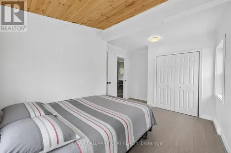 8 Myrtle Avenue Oro-medonte ON L0L 1T0