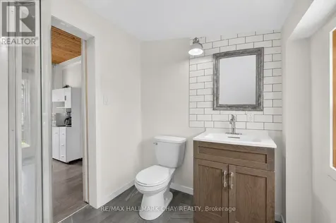 8 Myrtle Avenue Oro-medonte ON L0L 1T0