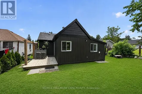 8 Myrtle Avenue Oro-medonte ON L0L 1T0