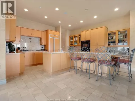 318 Crystal Bay Drive Amherstburg ON N9V 4A6