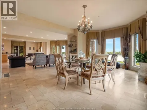 318 Crystal Bay Drive Amherstburg ON N9V 4A6