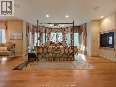 318 Crystal Bay Drive Amherstburg ON N9V 4A6