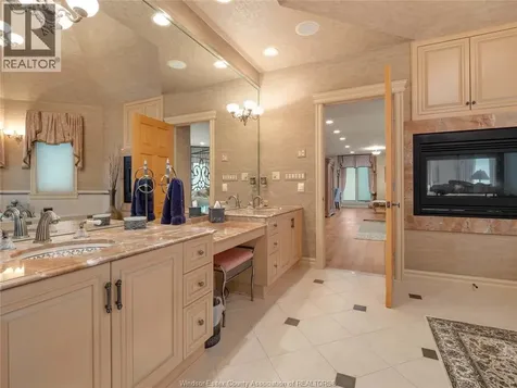 318 Crystal Bay Drive Amherstburg ON N9V 4A6
