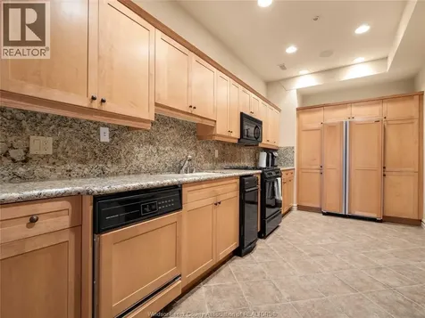 318 Crystal Bay Drive Amherstburg ON N9V 4A6