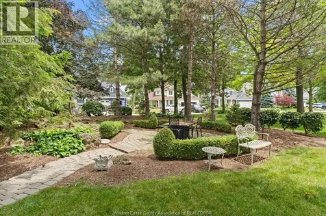 318 Crystal Bay Drive Amherstburg ON N9V 4A6