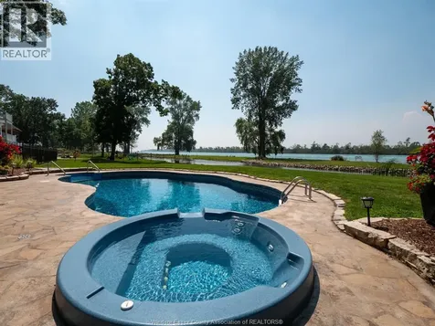 318 Crystal Bay Drive Amherstburg ON N9V 4A6