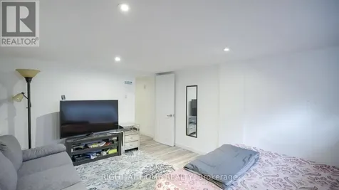 134 David Drive Ottawa ON K2G 2N9