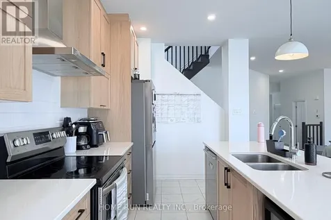 535 Honeylocust Avenue Ottawa ON K2V 0L8