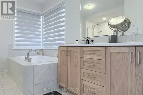 535 Honeylocust Avenue Ottawa ON K2V 0L8