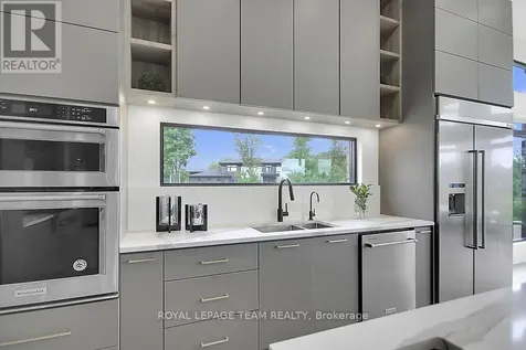 6865 Pebble Trail Way Ottawa ON K4P 0C4