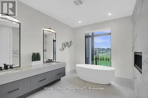 6865 Pebble Trail Way Ottawa ON K4P 0C4