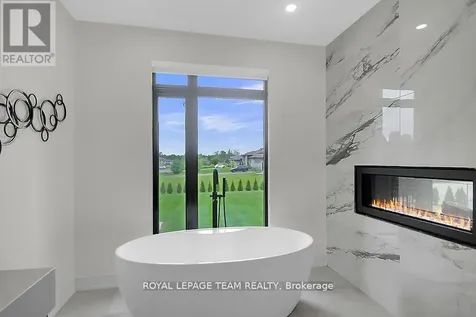 6865 Pebble Trail Way Ottawa ON K4P 0C4
