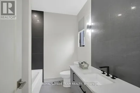 6865 Pebble Trail Way Ottawa ON K4P 0C4