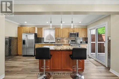 52 Fair Oaks Crescent Ottawa ON K2G 4W5